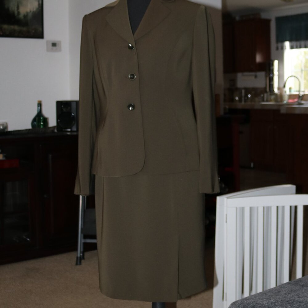 Jones New York Skirt Suit